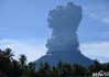 印尼伊布火山喷发：火山灰柱高达 2000 米和 1500 米